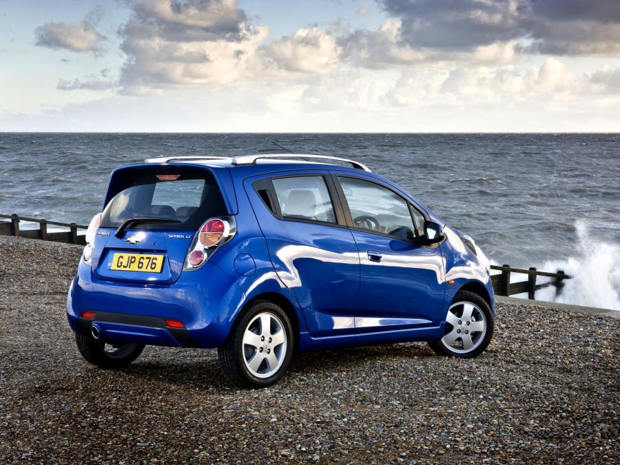  Chevrolet Spark 2011 года  (UK) (фото 4 из 16)